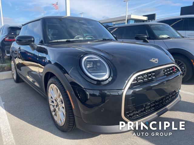 new 2025 MINI Hardtop car, priced at $38,335