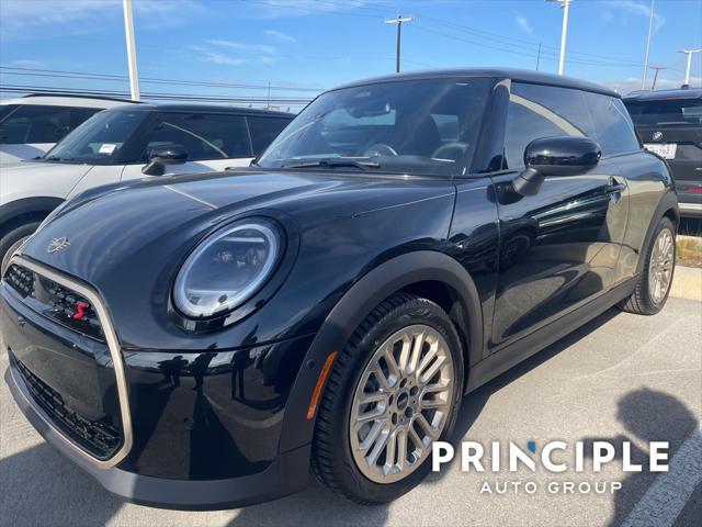 new 2025 MINI Hardtop car, priced at $38,335