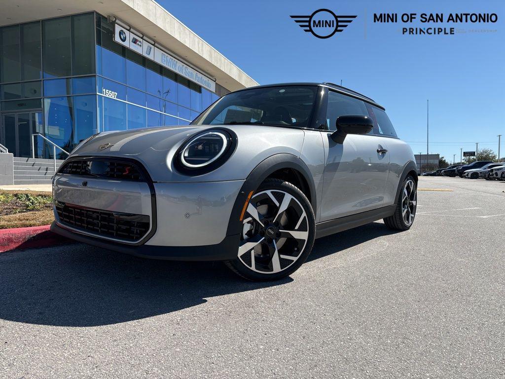 new 2025 MINI Hardtop car, priced at $37,725