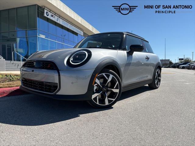 new 2025 MINI Hardtop car, priced at $37,725