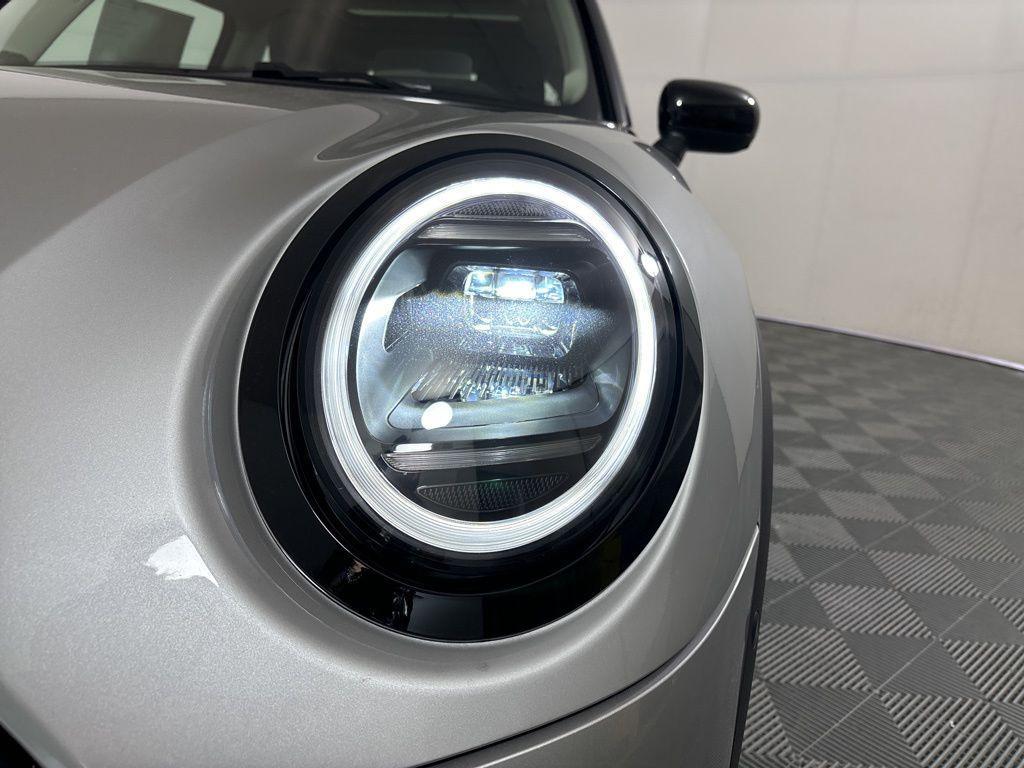 new 2025 MINI Hardtop car, priced at $37,725