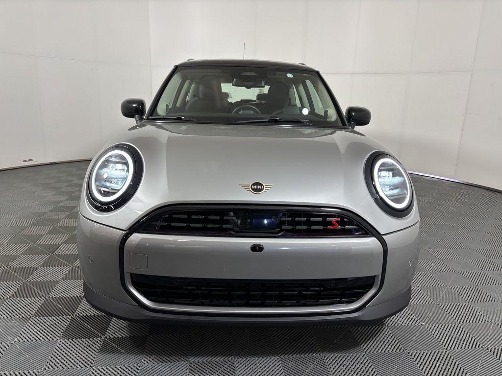 new 2025 MINI Hardtop car, priced at $37,725
