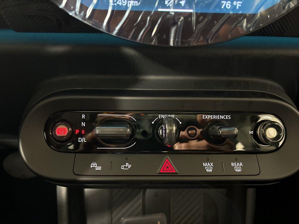 new 2025 MINI Hardtop car, priced at $37,725