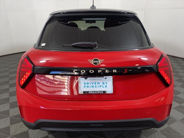 new 2025 MINI Hardtop car, priced at $38,380