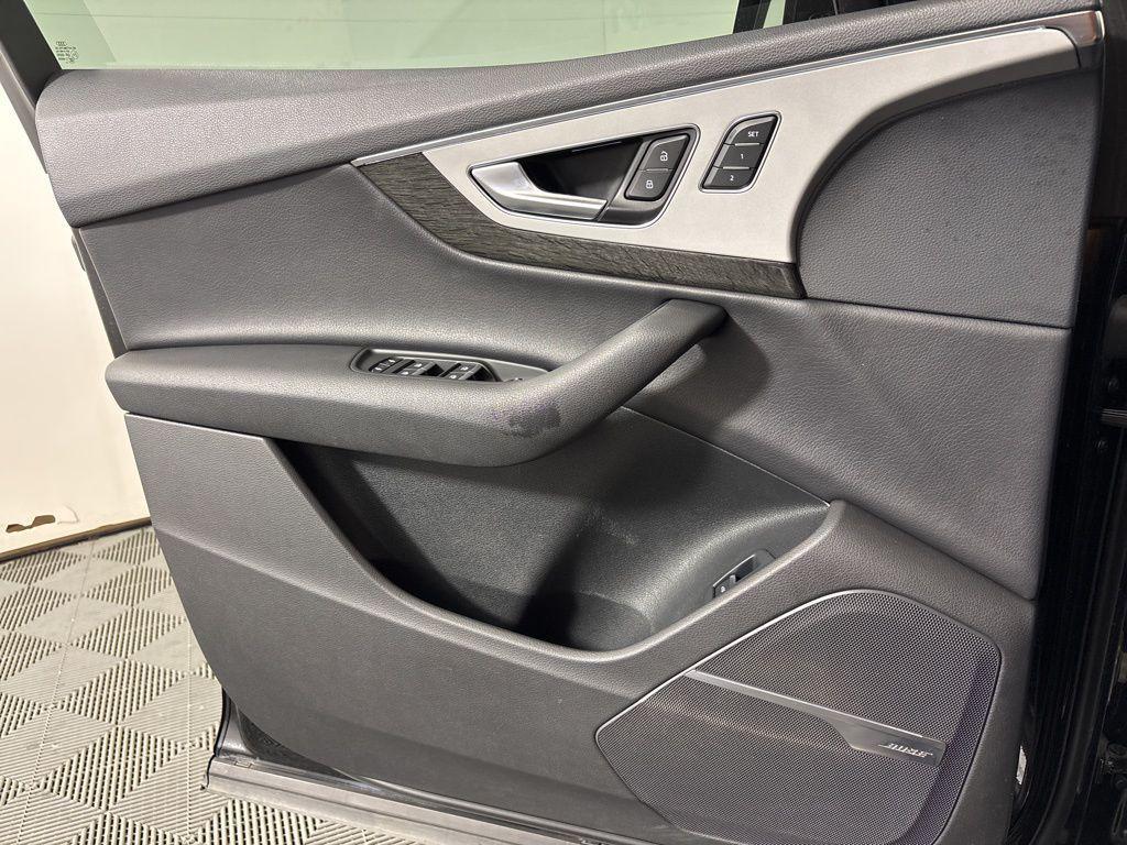 used 2019 Audi Q7 car, priced at $17,562