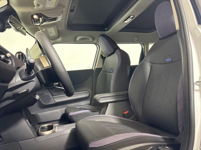 new 2025 MINI Hardtop car, priced at $37,480