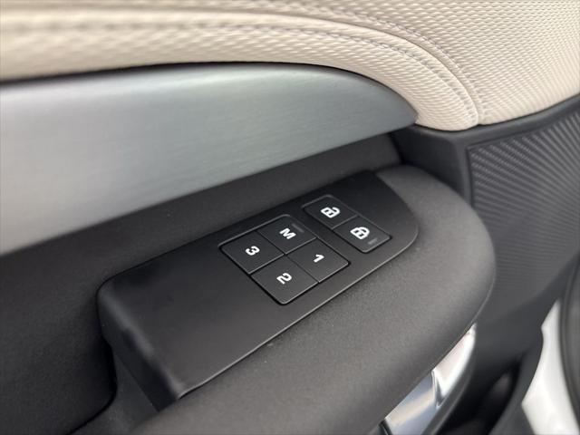 used 2022 Land Rover Discovery car, priced at $39,962