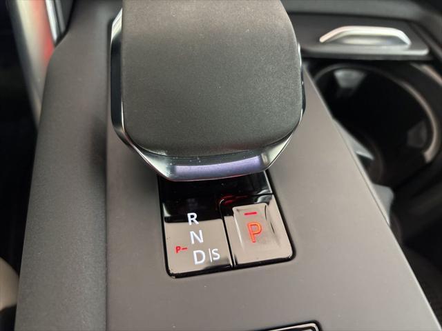 used 2022 Land Rover Discovery car, priced at $39,962