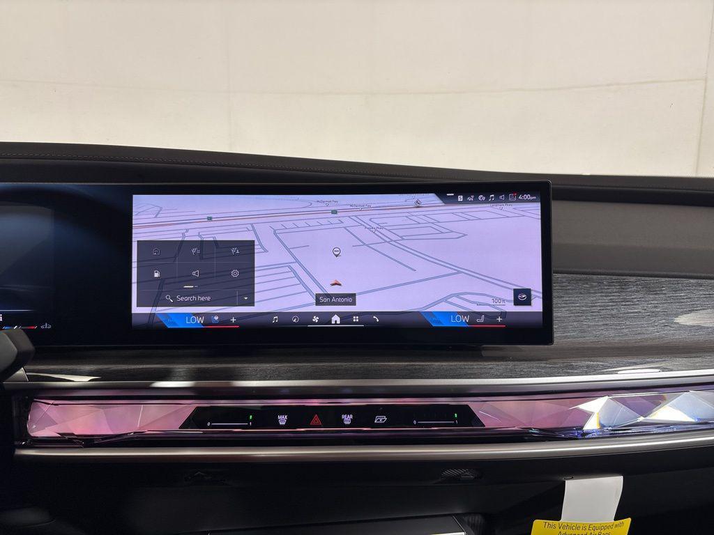 new 2025 BMW 760 car, priced at $132,225