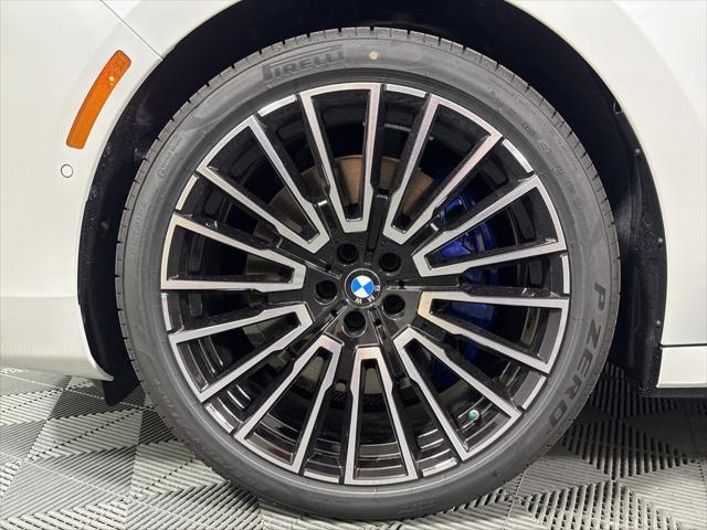 new 2025 BMW 760 car, priced at $132,225
