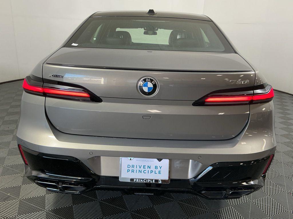 new 2025 BMW 760 car, priced at $129,735