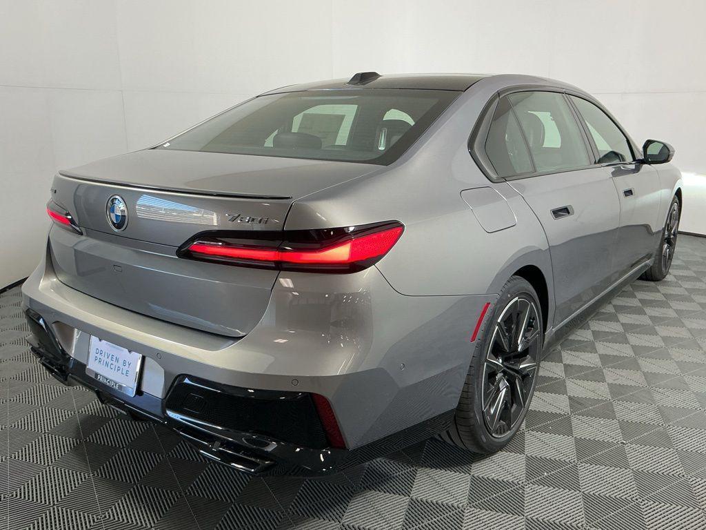 new 2025 BMW 760 car, priced at $129,735