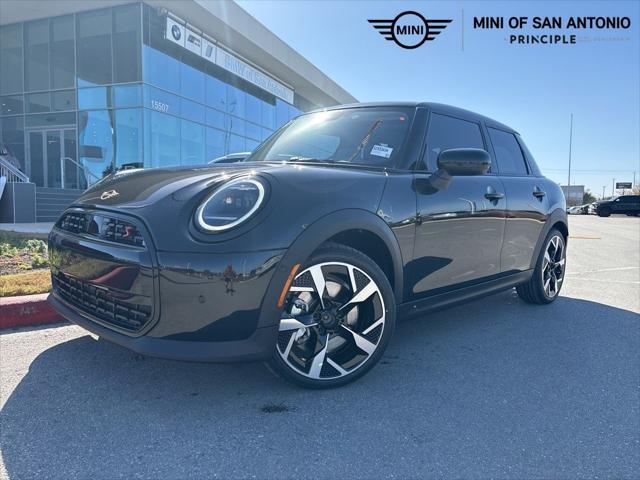 new 2025 MINI Hardtop car, priced at $37,025