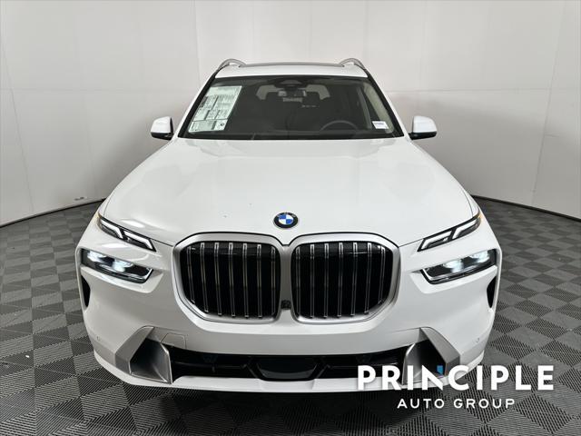 new 2025 BMW X7 car, priced at $89,025