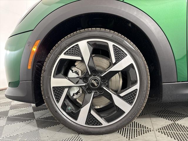 new 2025 MINI Hardtop car, priced at $37,380