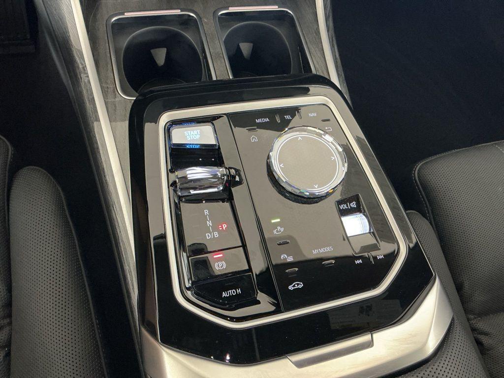 used 2024 BMW i7 car, priced at $77,860