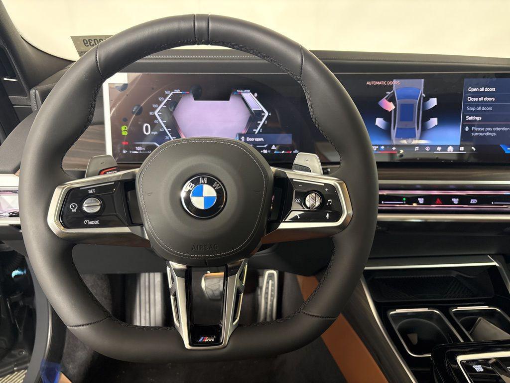 new 2025 BMW 760 car, priced at $135,375
