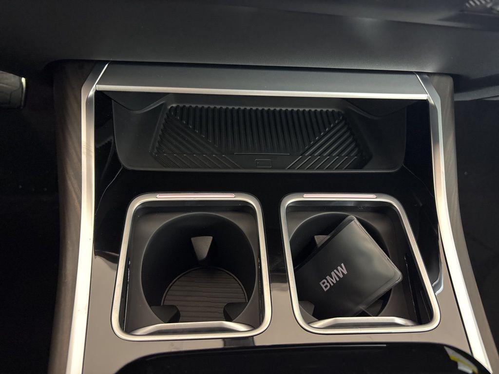 new 2025 BMW 760 car, priced at $135,375