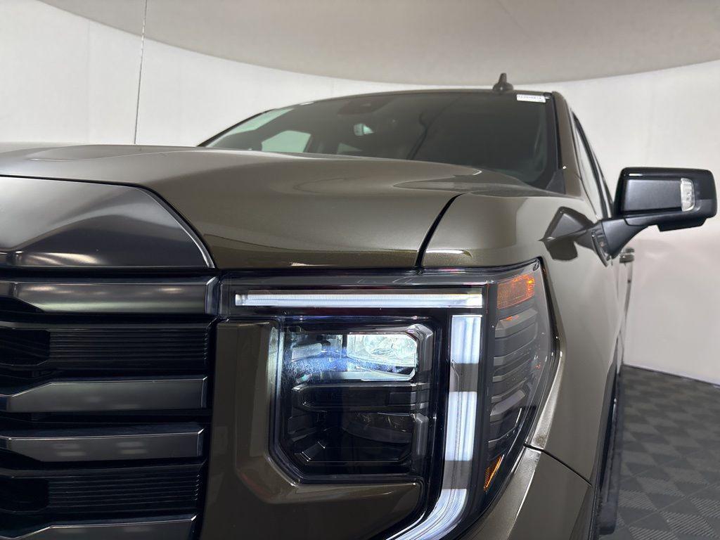 used 2024 GMC Sierra 1500 car, priced at $57,262