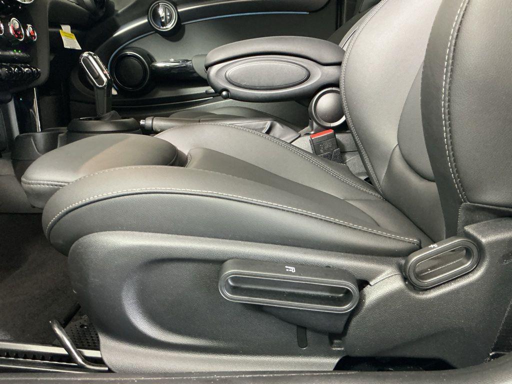 used 2023 MINI Hardtop car, priced at $26,562