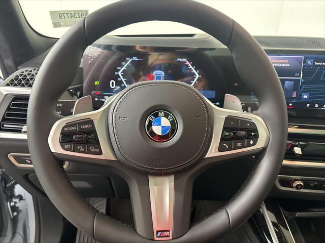 new 2025 BMW X7 car, priced at $98,725