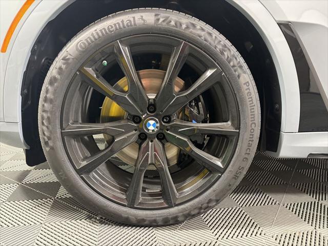 new 2025 BMW X7 car, priced at $98,725