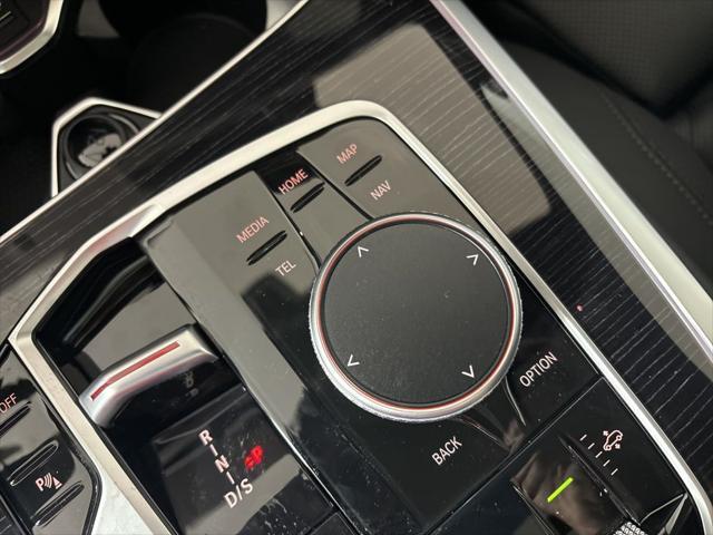 new 2025 BMW X7 car, priced at $98,725