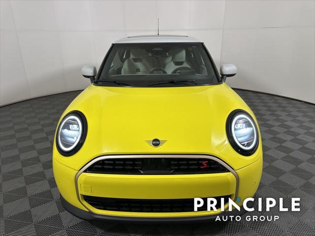 new 2025 MINI Hardtop car, priced at $36,580