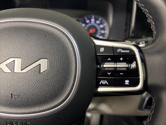 used 2022 Kia Sorento Plug-In Hybrid car, priced at $31,762