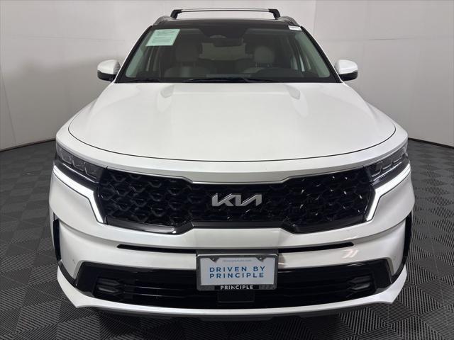 used 2022 Kia Sorento Plug-In Hybrid car, priced at $31,762