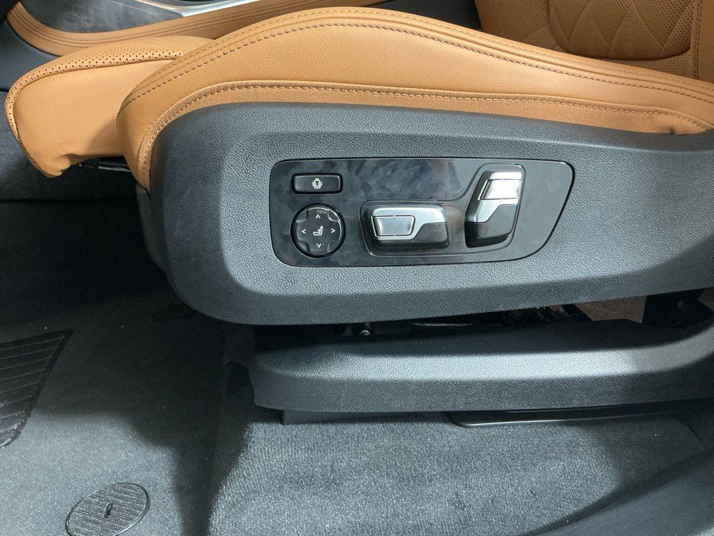 new 2026 BMW X7 car, priced at $94,075