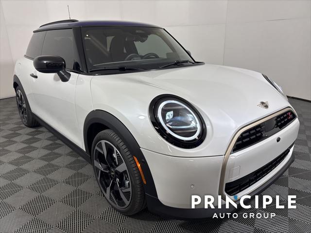 new 2025 MINI Hardtop car, priced at $39,225