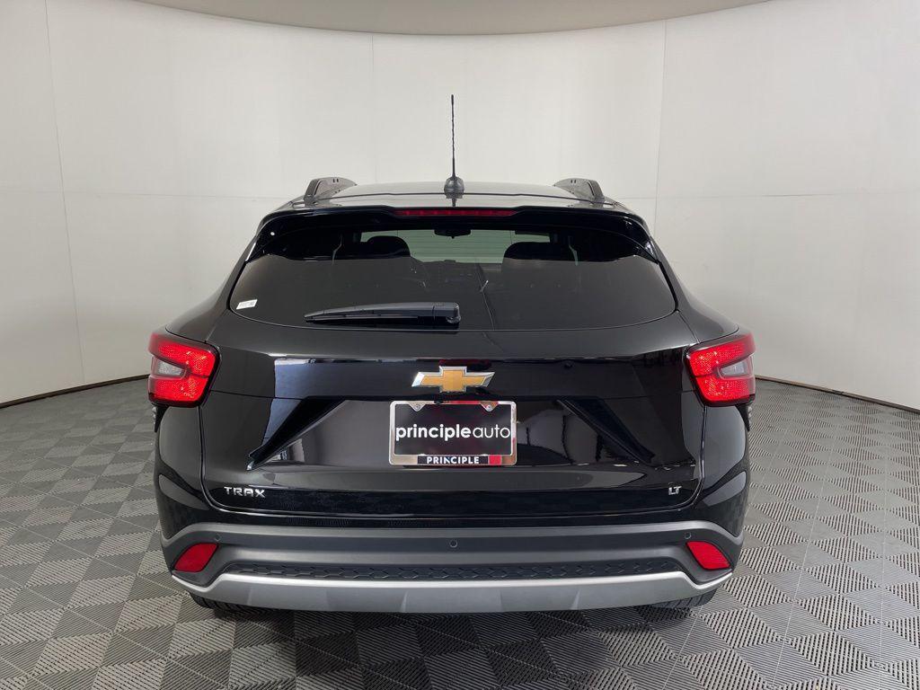 used 2025 Chevrolet Trax car, priced at $20,962