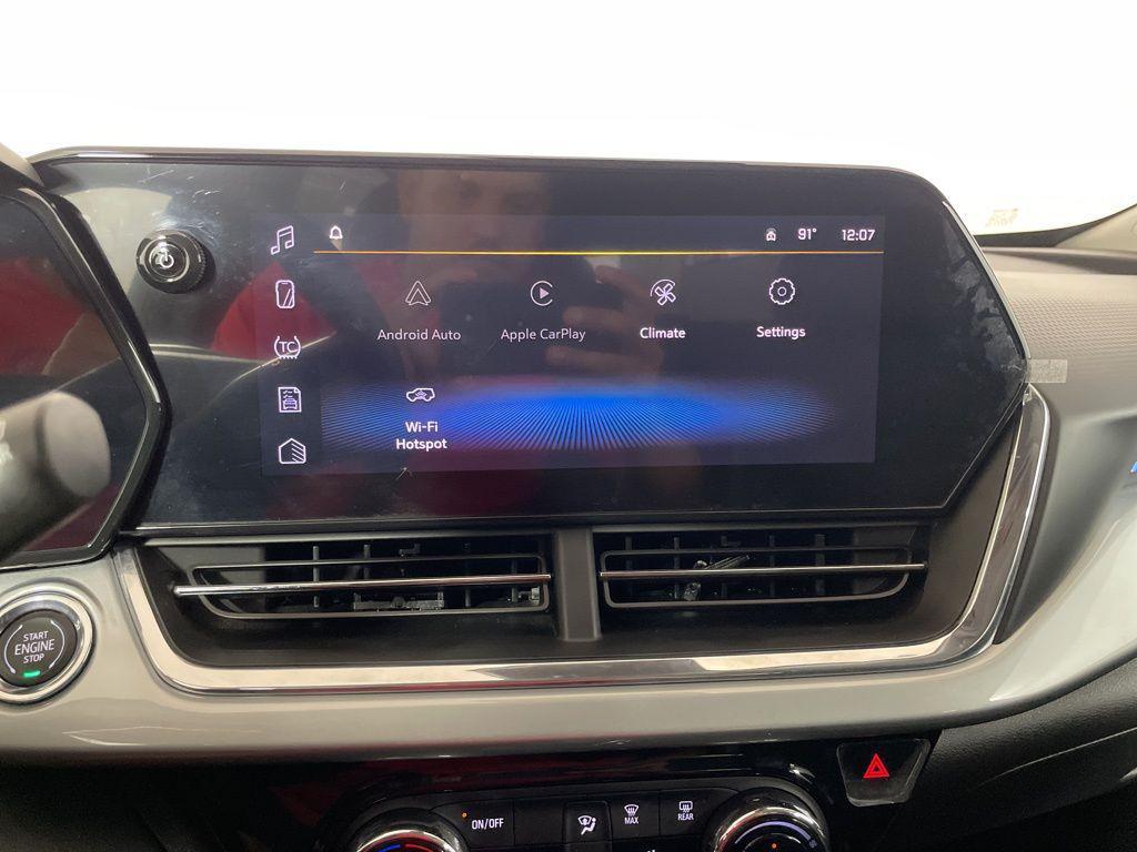 used 2025 Chevrolet Trax car, priced at $20,962