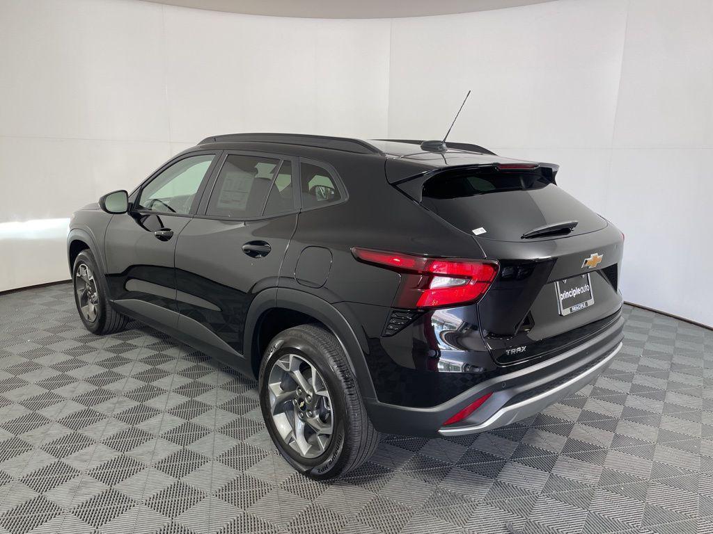 used 2025 Chevrolet Trax car, priced at $20,962