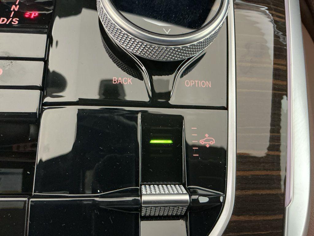new 2026 BMW X7 car, priced at $99,060