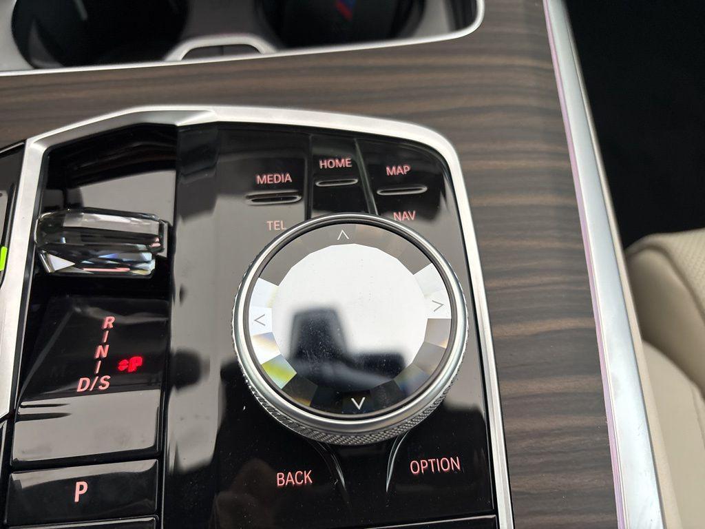 new 2026 BMW X7 car, priced at $125,975