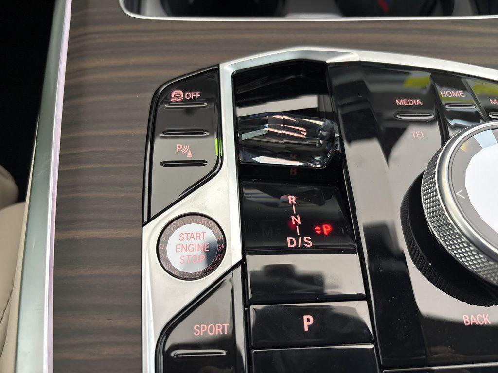 new 2026 BMW X7 car, priced at $125,975
