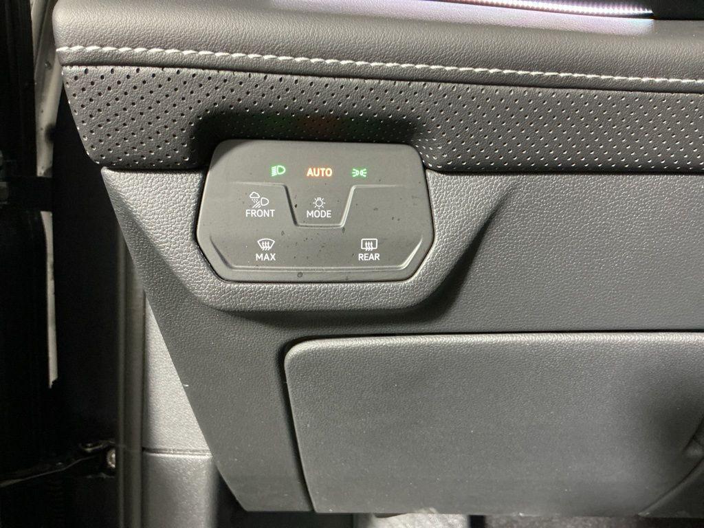 used 2024 Volkswagen Atlas car, priced at $35,262