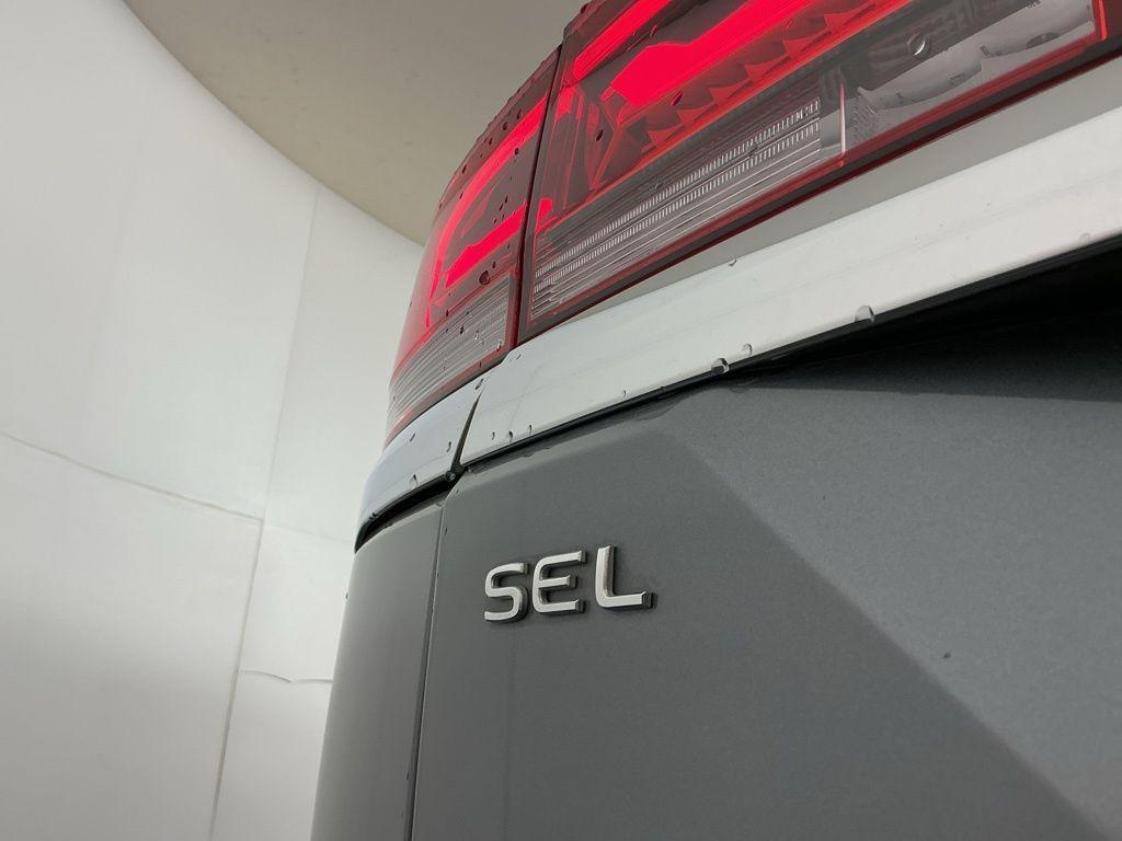 used 2024 Volkswagen Atlas car, priced at $35,262