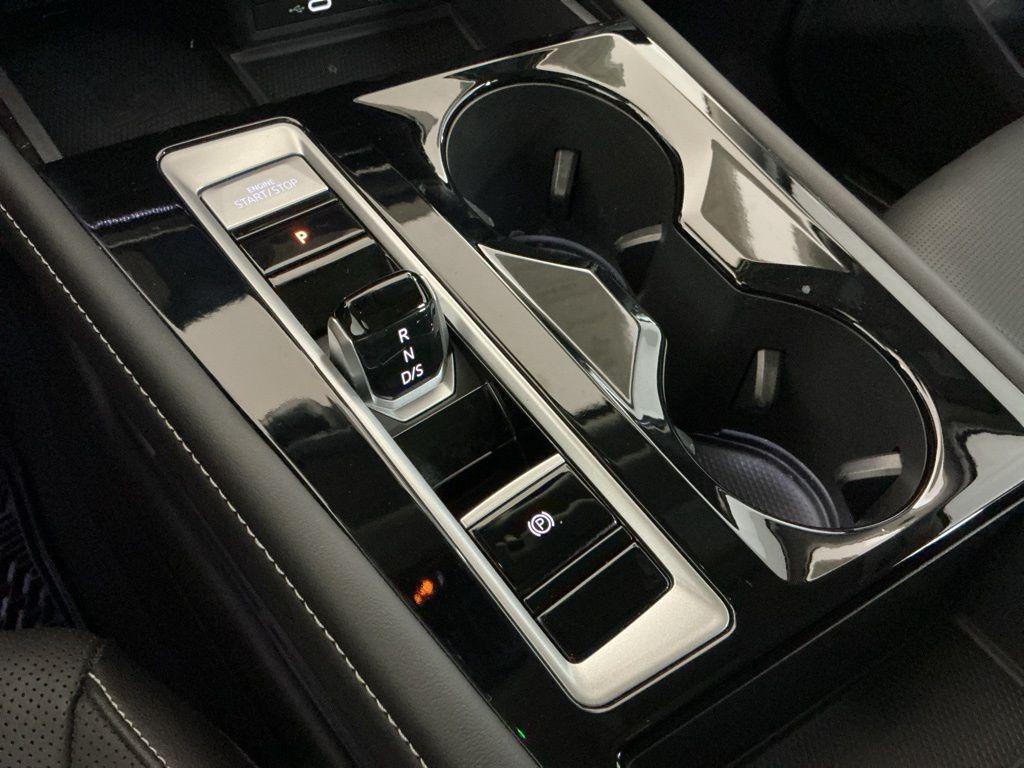 used 2024 Volkswagen Atlas car, priced at $35,262