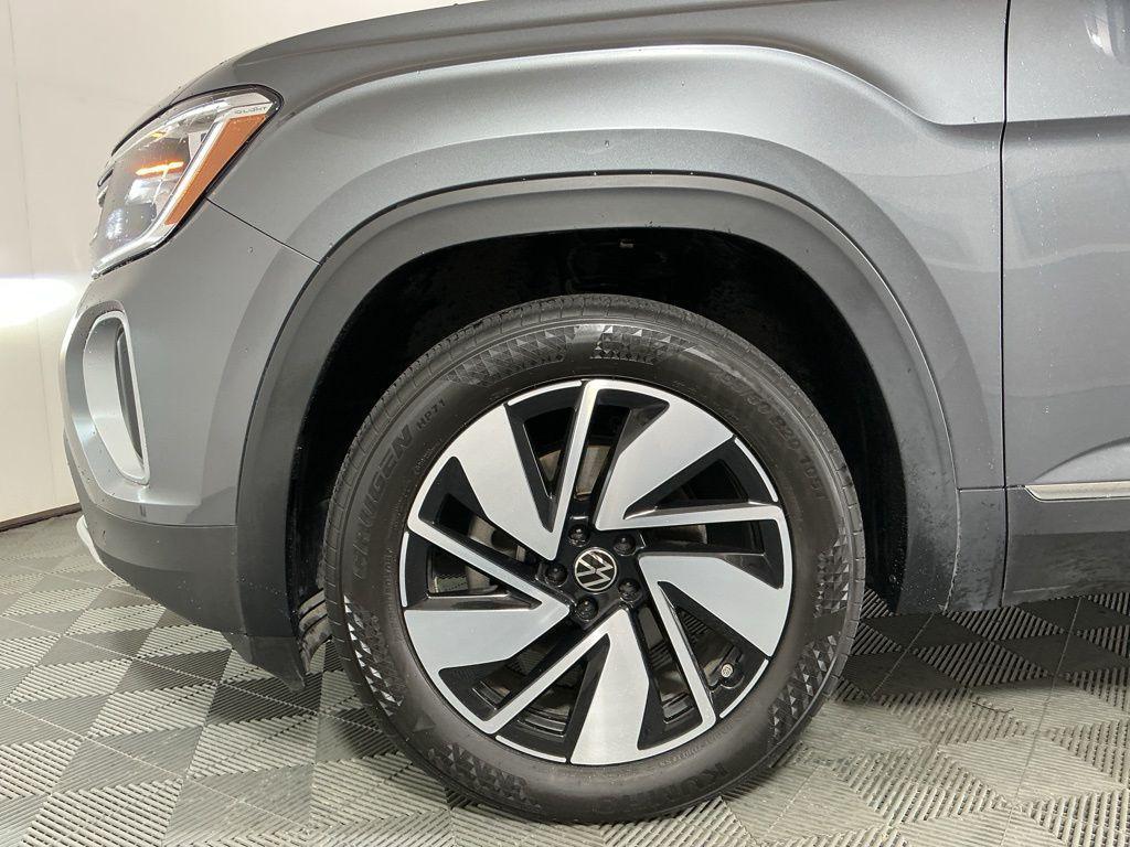 used 2024 Volkswagen Atlas car, priced at $35,262