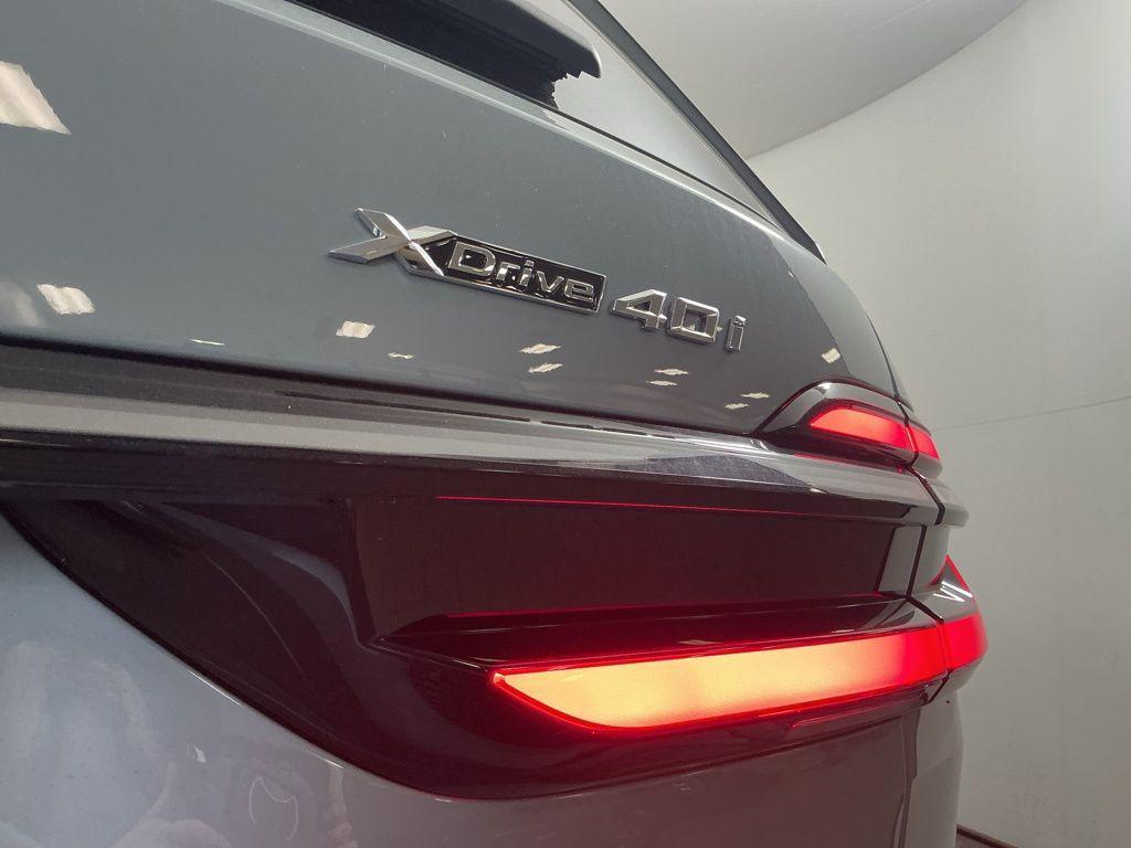 new 2026 BMW X7 car, priced at $98,310