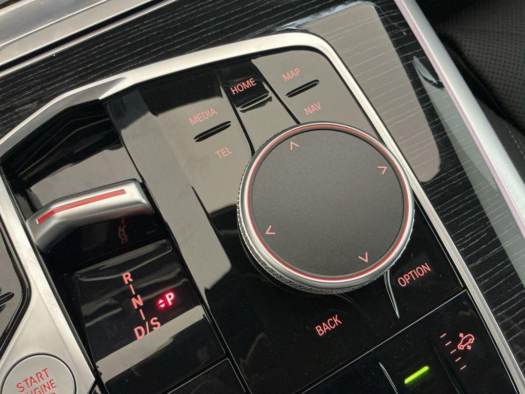 new 2026 BMW X7 car, priced at $98,310