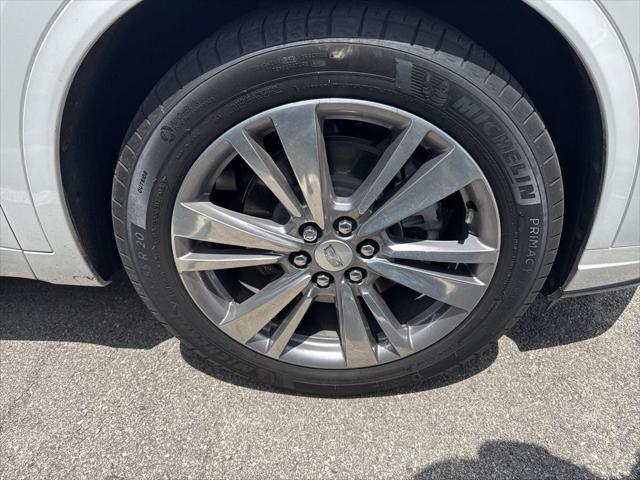 used 2024 Cadillac XT6 car, priced at $48,962