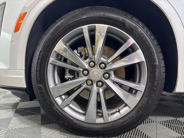 used 2024 Cadillac XT6 car, priced at $47,462