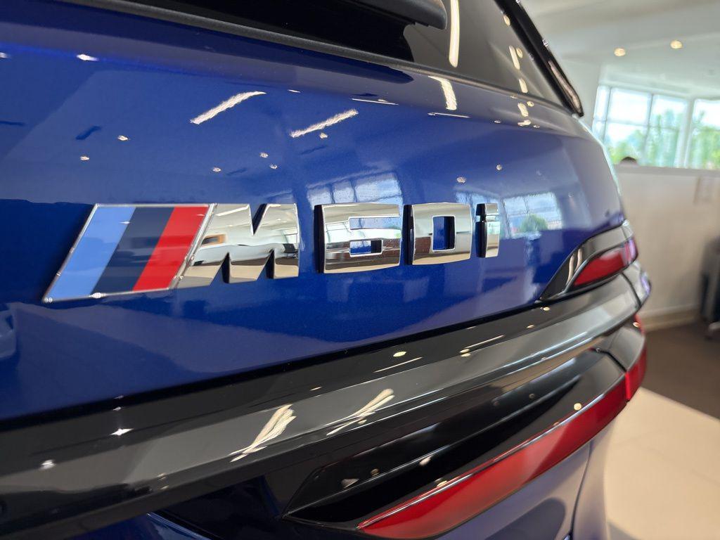 new 2026 BMW X7 car, priced at $124,770