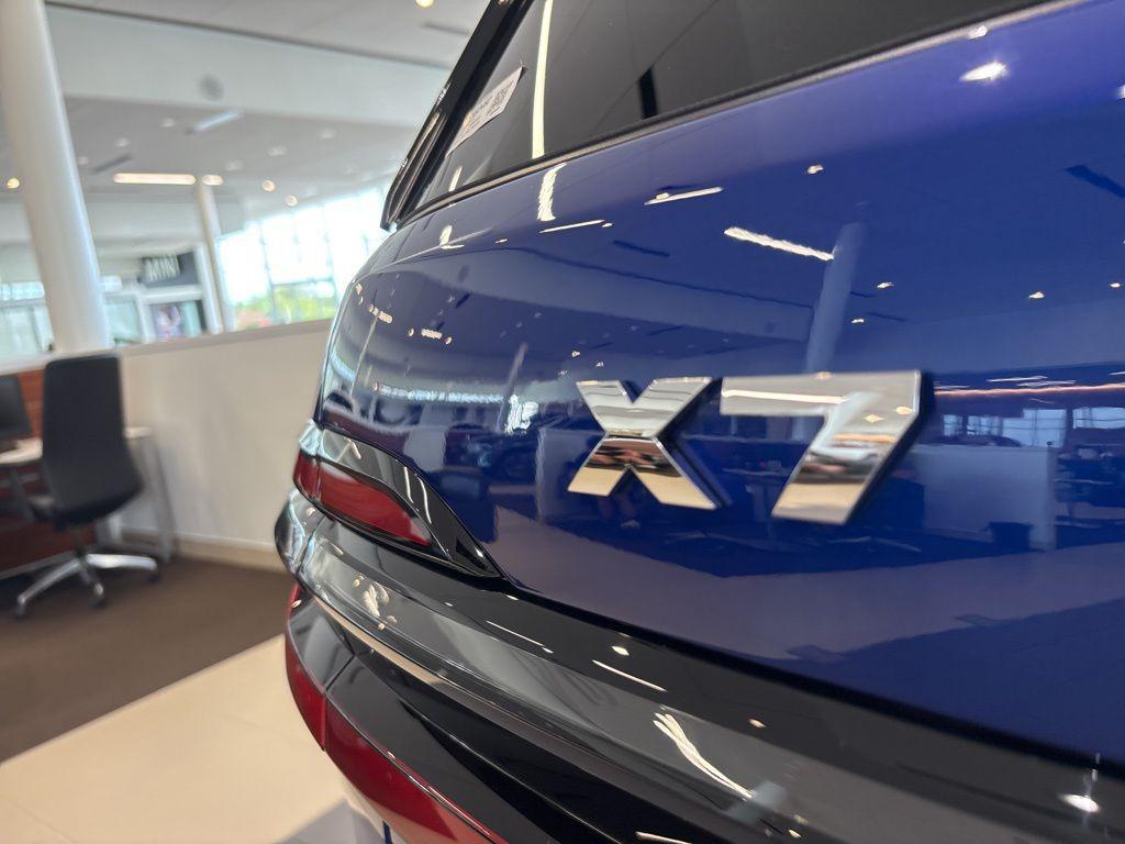 new 2026 BMW X7 car, priced at $124,770