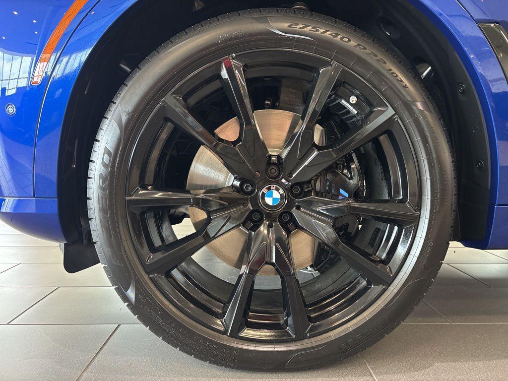 new 2026 BMW X7 car, priced at $124,770
