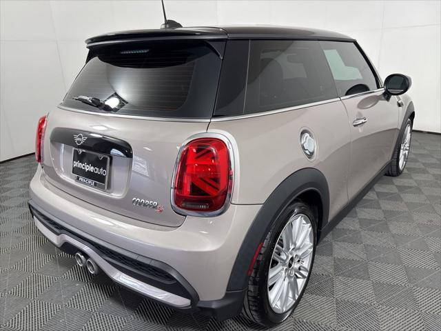 used 2024 MINI Hardtop car, priced at $30,562